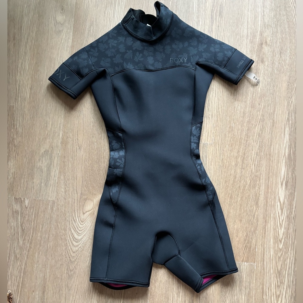 ROXY Women’s Wetsuit *4* *NWT*